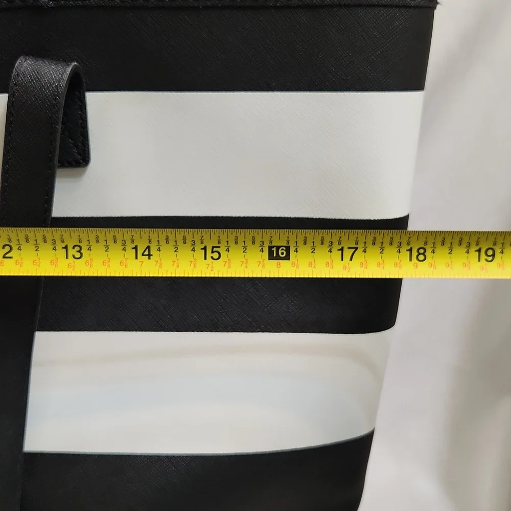 Michael Kors Jet Set Striped Large Black White Travel Tote - Picture 6 of 15